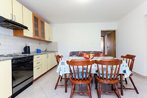 Apartments Ester