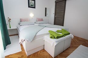 Apartments Biserka G