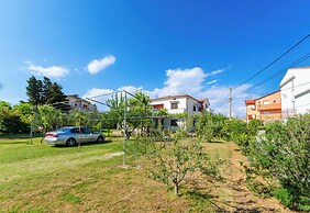 Apartments Anica F