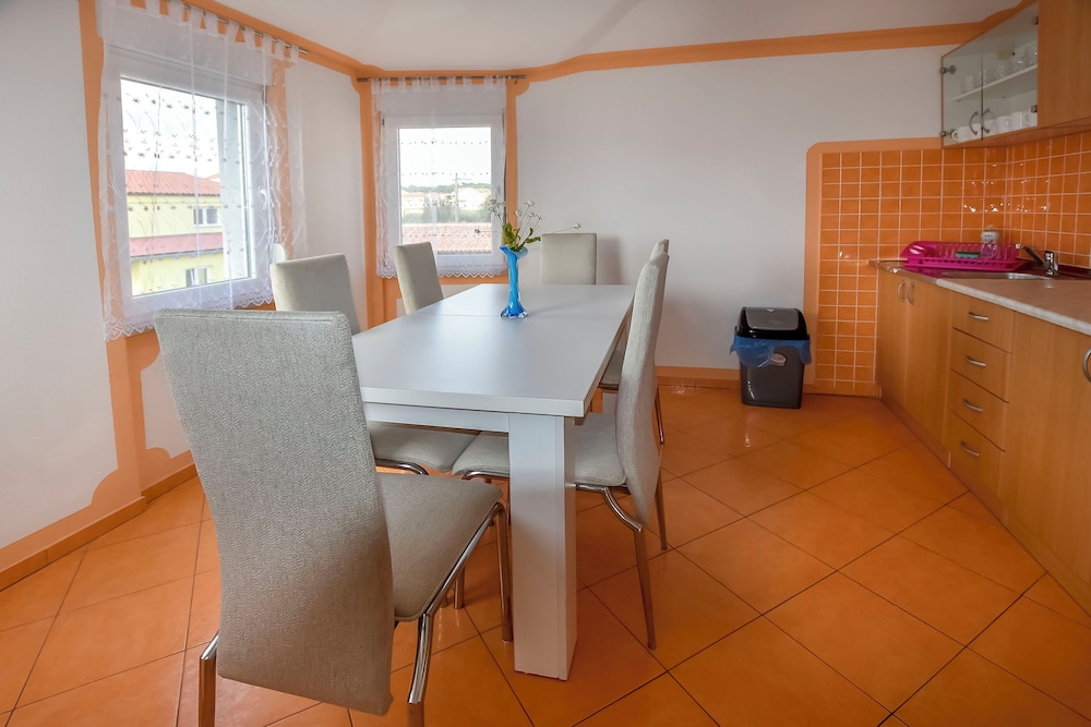 House Levanat