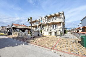 House Levanat