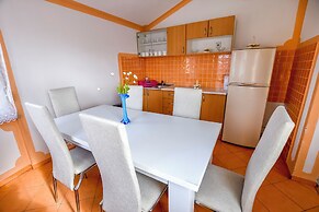 House Levanat