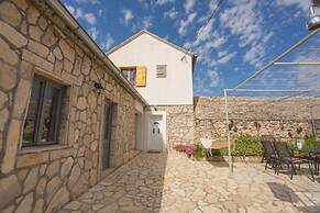 House MG