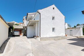 House Nenad