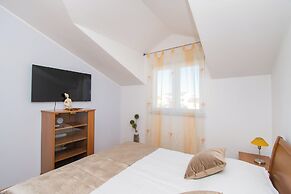 Apartments Ivica