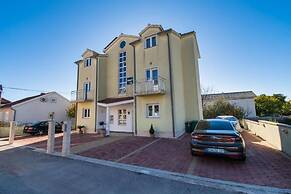 Apartments Ivica