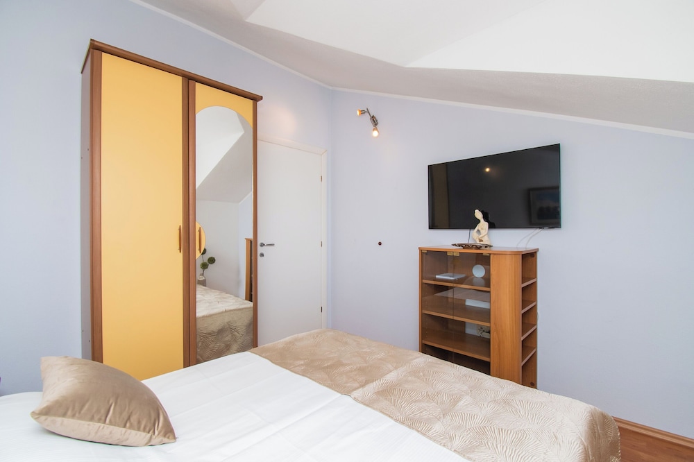Apartments Ivica