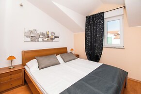 Apartments Ivica