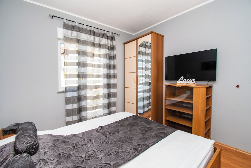 Apartments Ivica