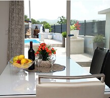House Luketini Dvori