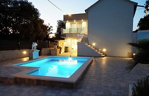 House Luketini Dvori