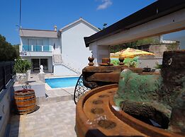 House Luketini Dvori