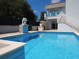 House Luketini Dvori