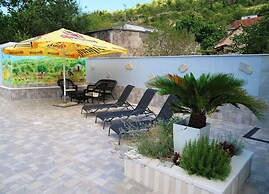 House Luketini Dvori