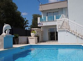 House Luketini Dvori
