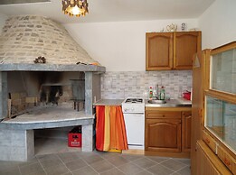 House Luketini Dvori