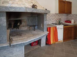 House Luketini Dvori