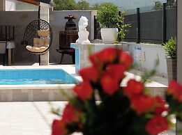 House Luketini Dvori