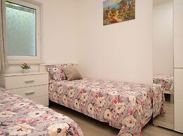 House Luketini Dvori