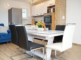 House Luketini Dvori