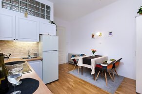 Apartment Jelena Delta