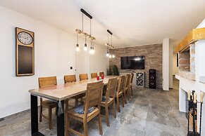 House Vuk