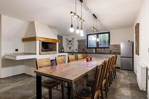 House Vuk
