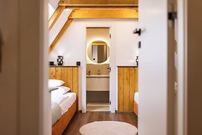 House Vuk