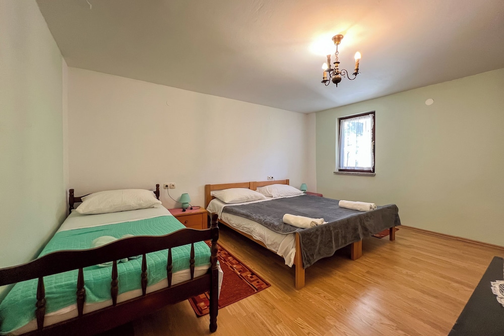 Apartments Franjo
