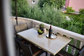 Apartment Holiday Home TiA