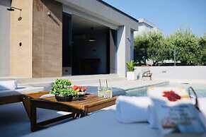 Apartment Holiday Home TiA