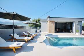 Apartment Holiday Home TiA
