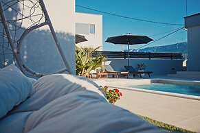 Apartment Holiday Home TiA