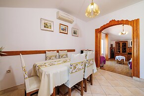 Apartments Nikolina J