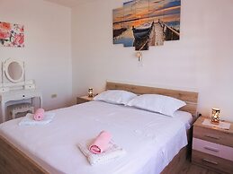 Apartments Nikolina J