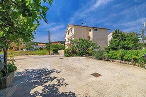 Apartments Milorad M