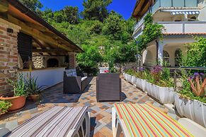 Apartments Mirjana T