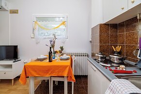 Apartments Mirjana T