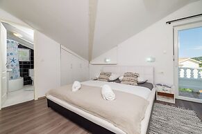 Apartments Mirjana T