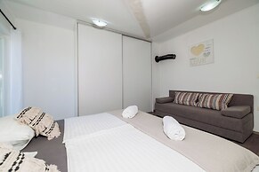Apartments Mirjana T
