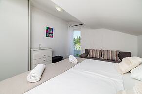 Apartments Mirjana T
