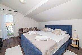 Apartments Mirjana T