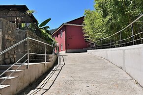House Iva i Ella