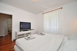 House Iva i Ella