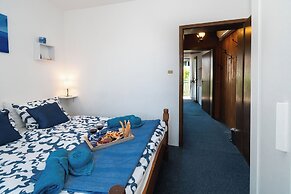 House Brunac With Parking
