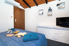 House Brunac With Parking