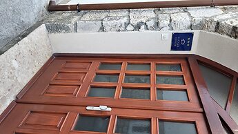 House Brunac With Parking
