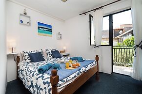 House Brunac With Parking