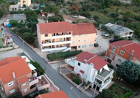 Apartments Rucmarin