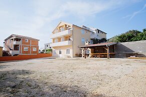 Apartments Rucmarin
